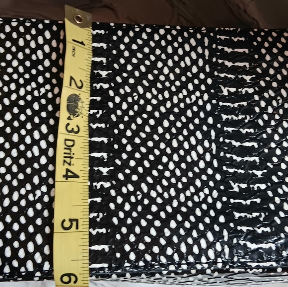 Guess Black-White Embossed Reptile Print Tote Bag - Picture 10 of 10